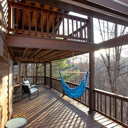 Treetops Cabin Easy To Asheville With Fast Wifi And Great View Swiss Luaran gambar