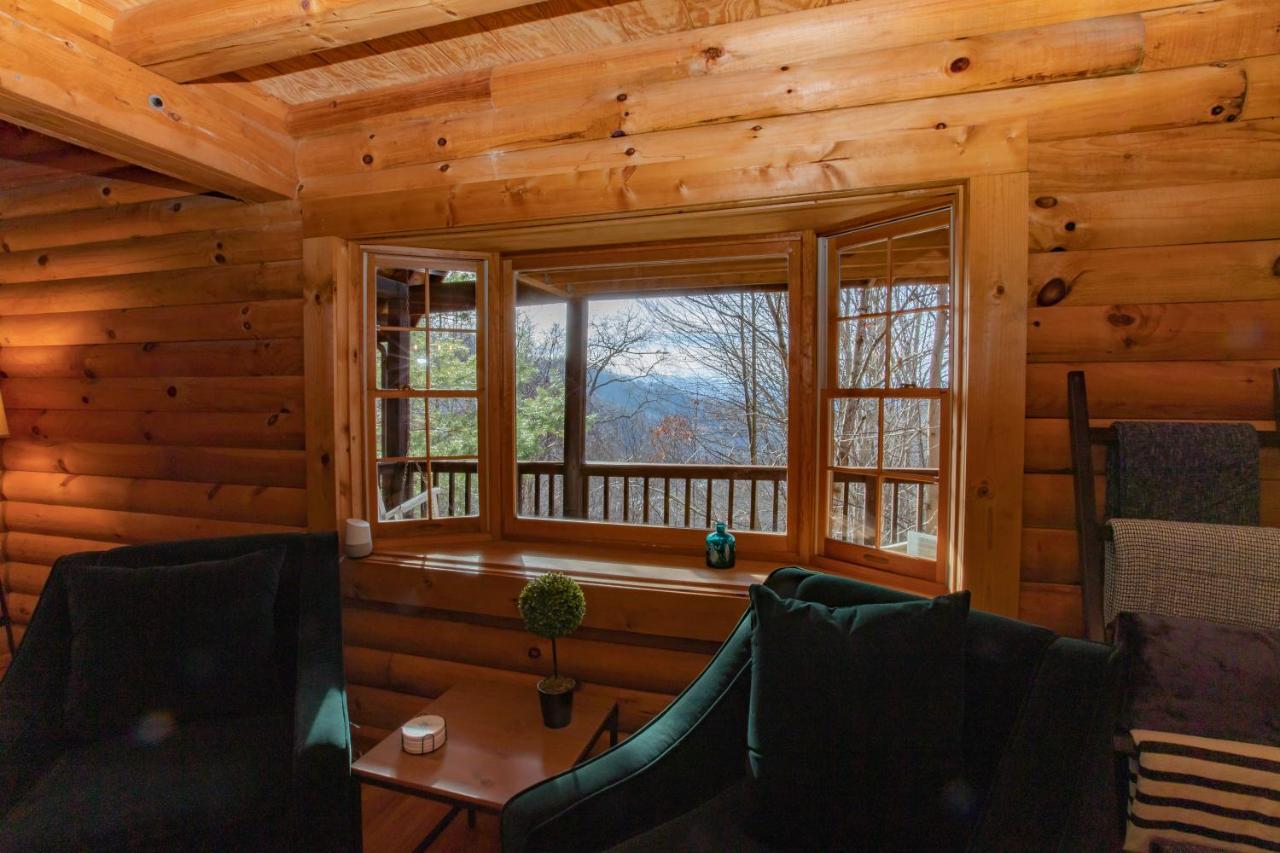 Treetops Cabin Easy To Asheville With Fast Wifi And Great View Swiss Luaran gambar