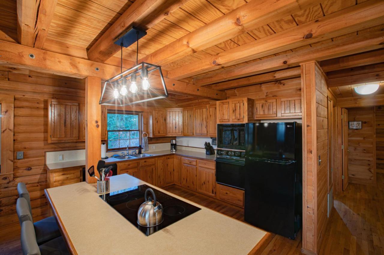Treetops Cabin Easy To Asheville With Fast Wifi And Great View Swiss Luaran gambar